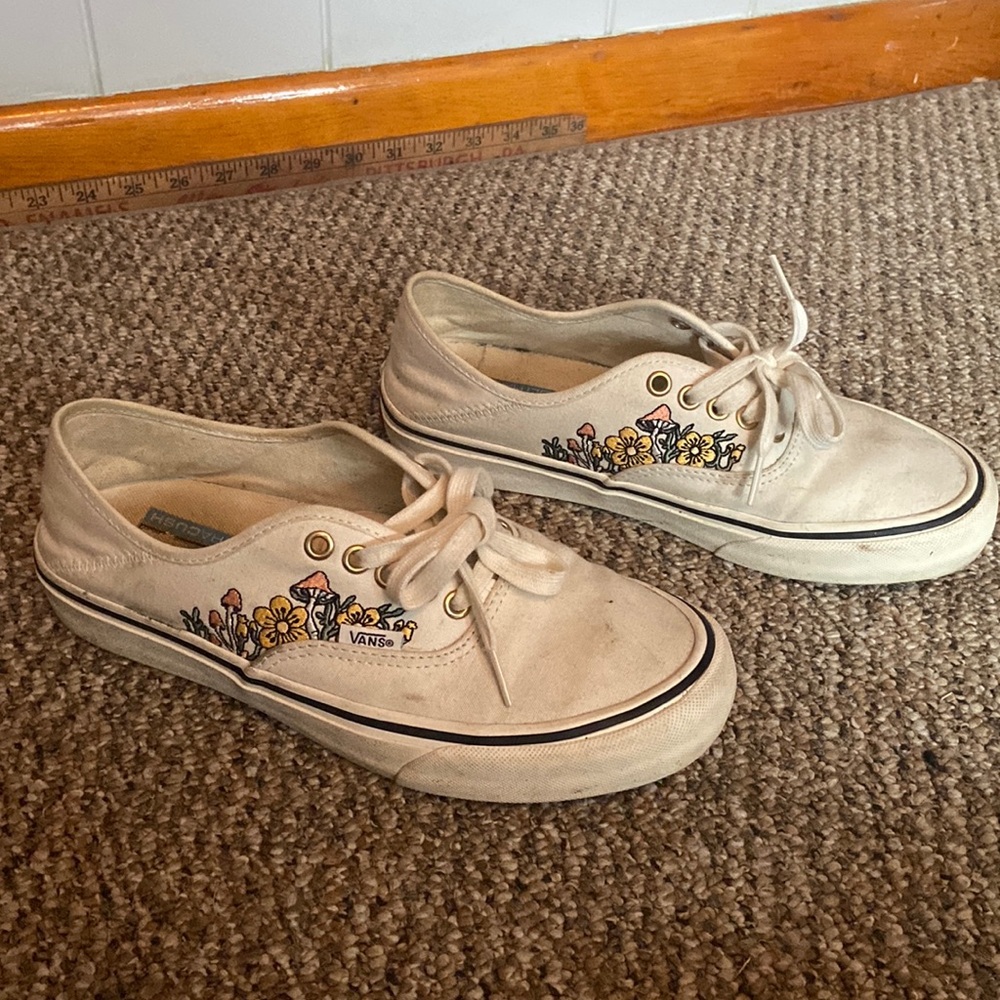 RARE Mushroom Sunflower Vans Authentic